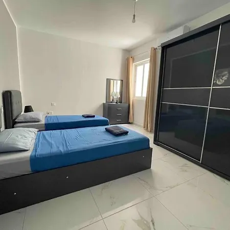 Apartment 2 Bedroom In With Sea Views And Close To Amenities Mellieha
