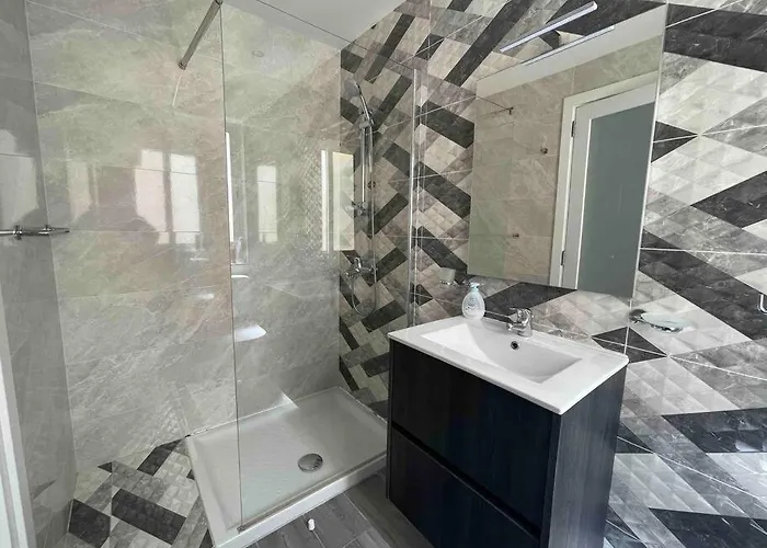 Appartement 2 Bedroom In With Sea Views And Close To Amenities