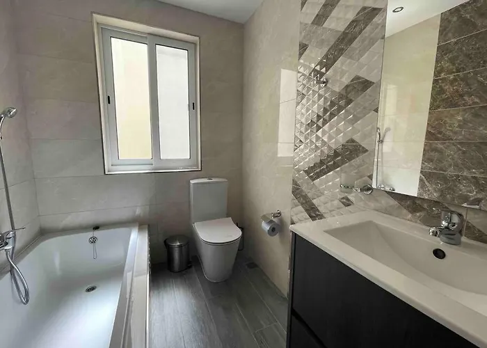 2 Bedroom In With Sea Views And Close To Amenities Appartement Mellieħa