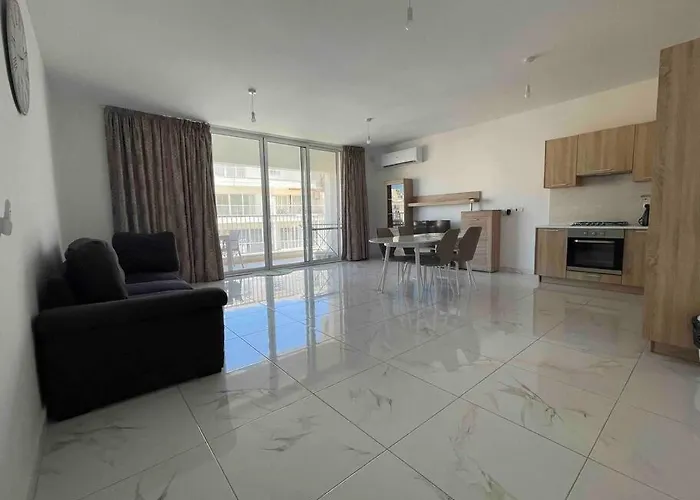 2 Bedroom In With Sea Views And Close To Amenities Mellieħa